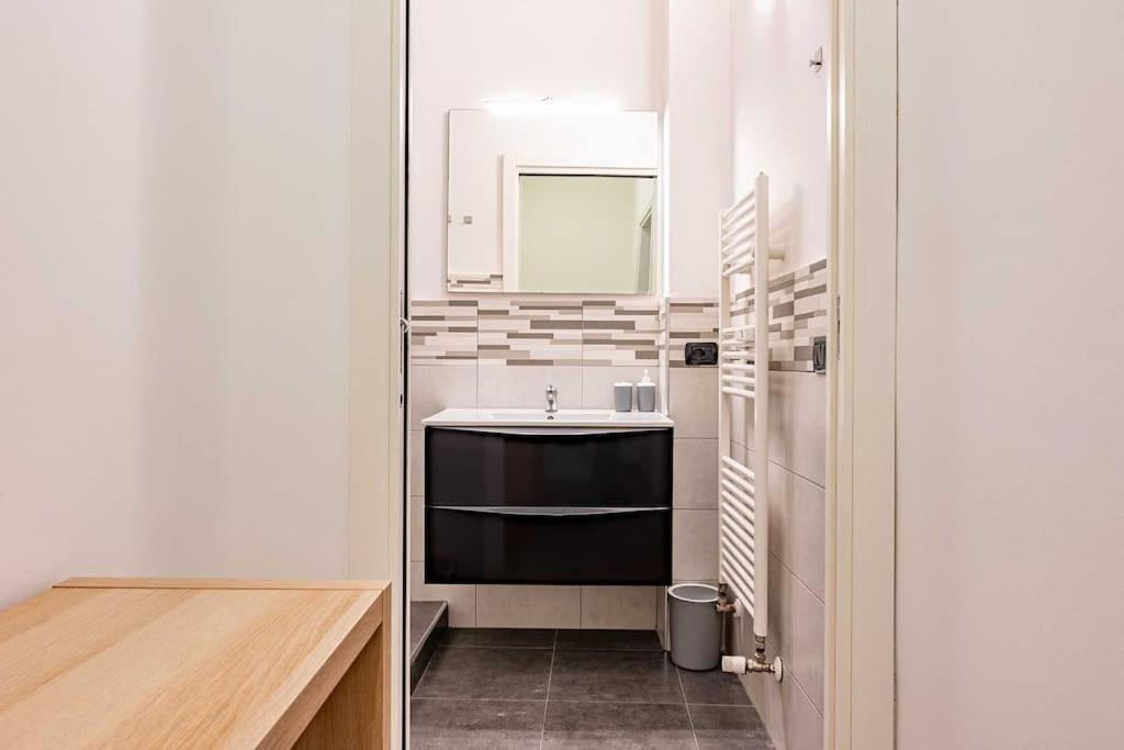 Guest Planet - Modern Flat Centrale M2 Milano Eksteriør bilde