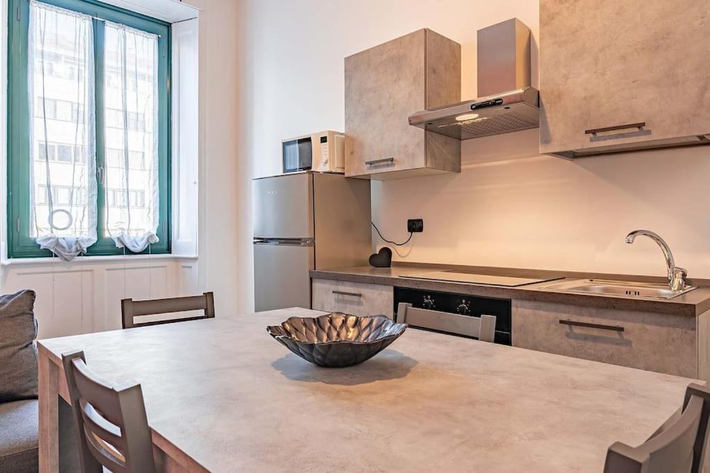 Guest Planet - Modern Flat Centrale M2 Milano Eksteriør bilde